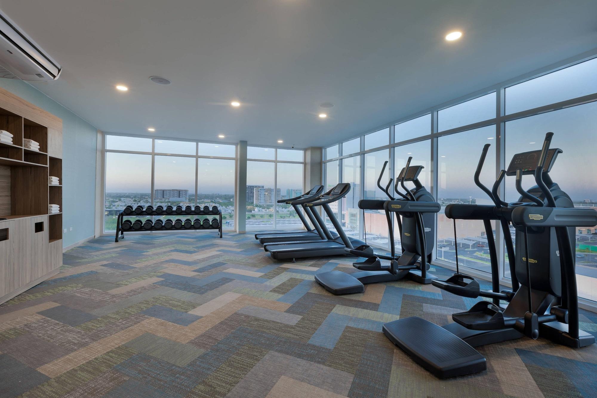Residence Inn By Marriott Merida Bagian luar foto
