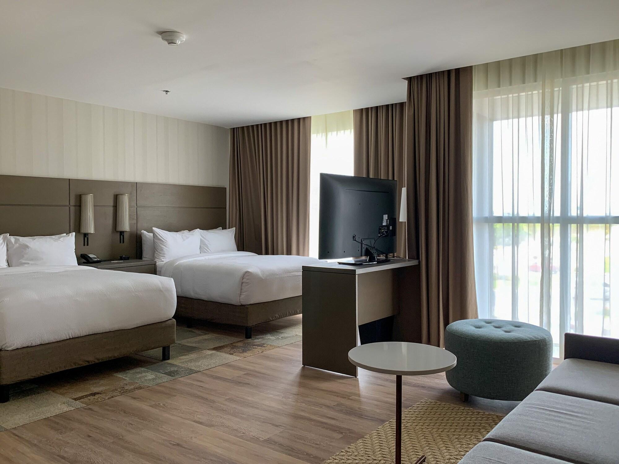 Residence Inn By Marriott Merida Bagian luar foto