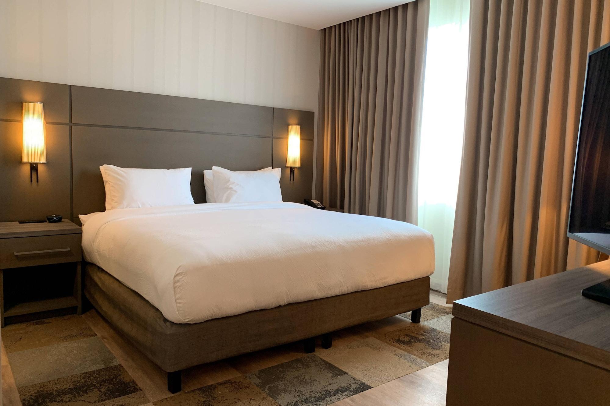 Residence Inn By Marriott Merida Bagian luar foto