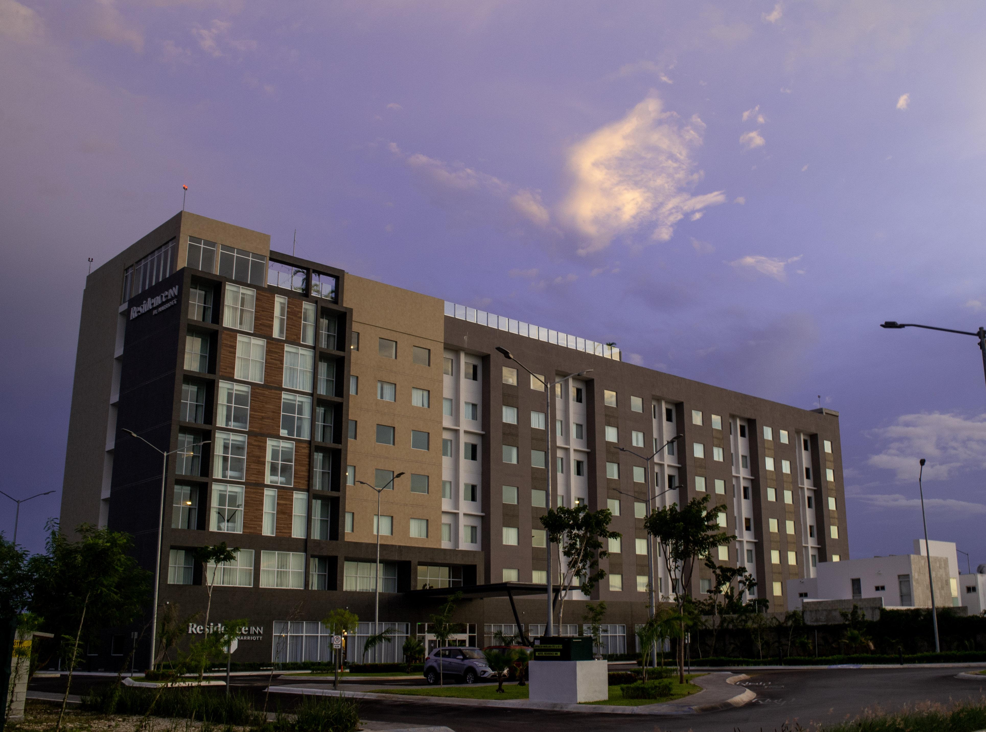 Residence Inn By Marriott Merida Bagian luar foto